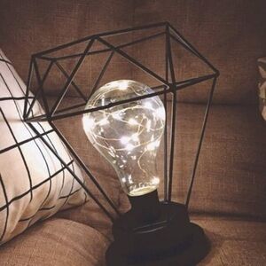 Diamond Iron Table Lamp, Iron Bulb Night Light Nordic Bedside Lamp (Black)